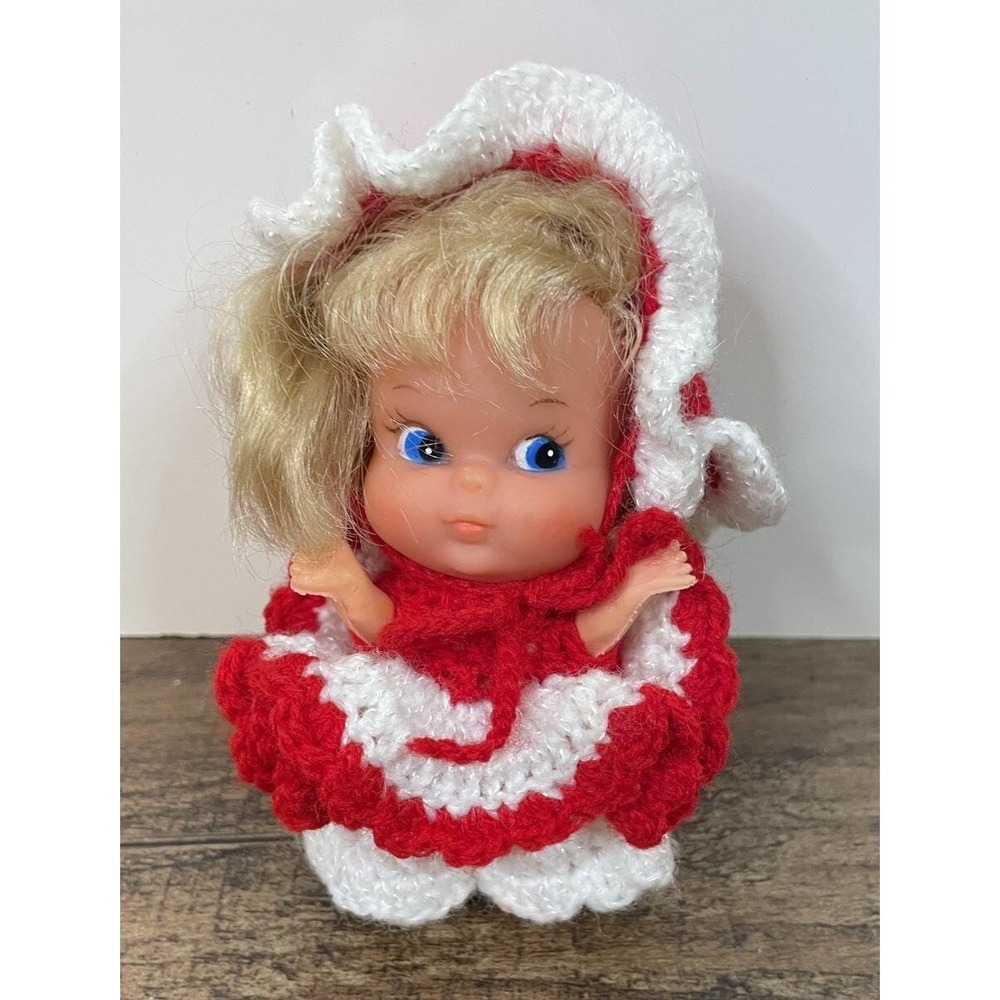 Vintage 4" Plastic Girl Doll In Crochet Christmas Outfit Red White Bonnet Shawl